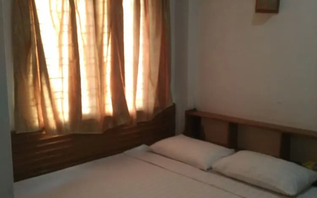 Jade Hotel