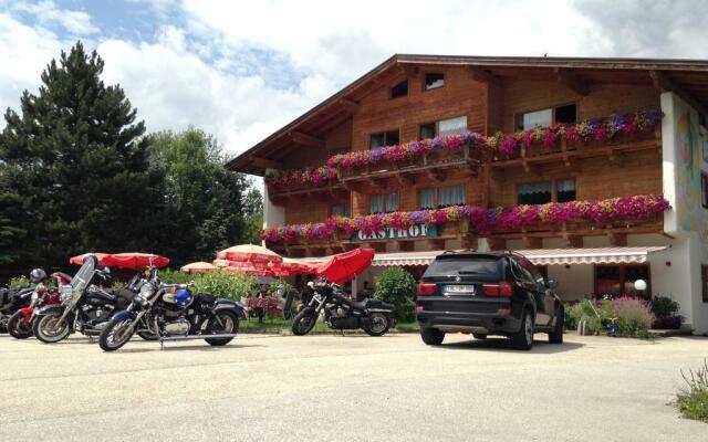 Appartementanlage Scheffauer Hof & Gasthaus