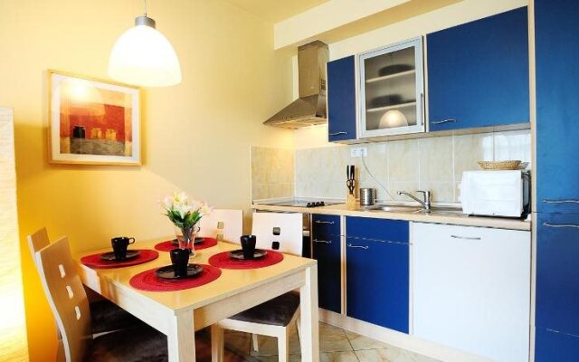 Leda Apartments