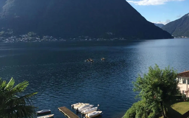 Ca' Bianca Como lake house