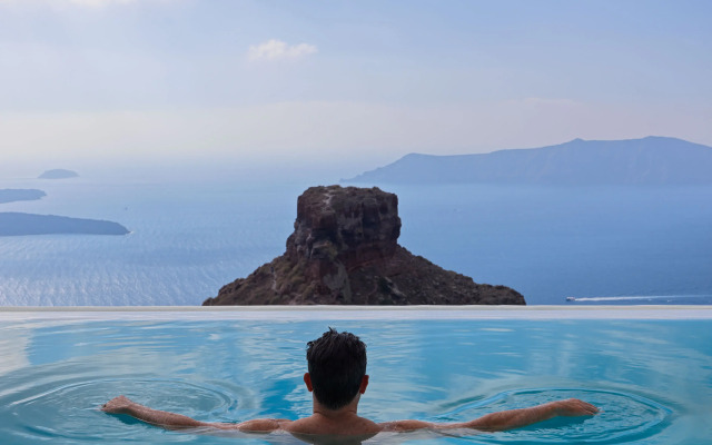 Astra Suites
