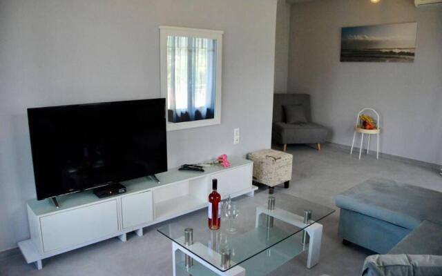 Sea Breeze Apartments - n.1 with private pool