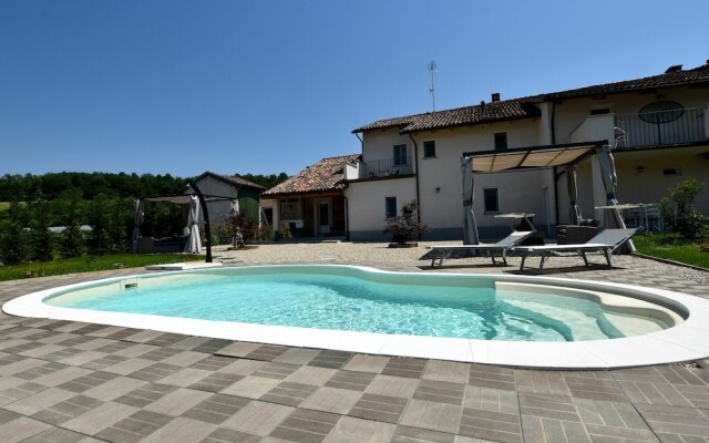 Pleasant Farmhouse in Asti Italy With Private Pool