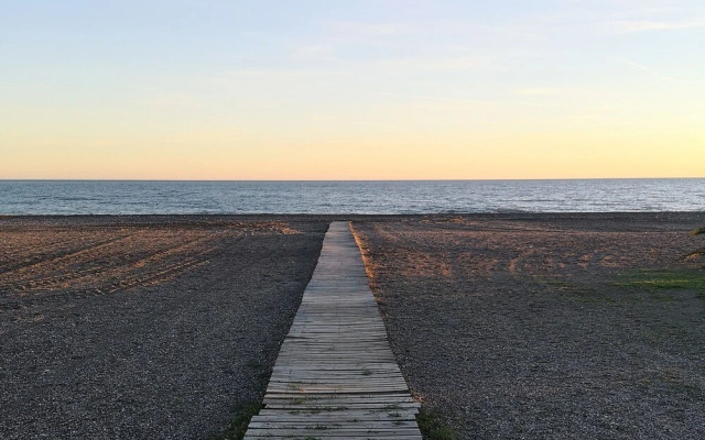 Espectacular residencial en 1ª linea con piscina