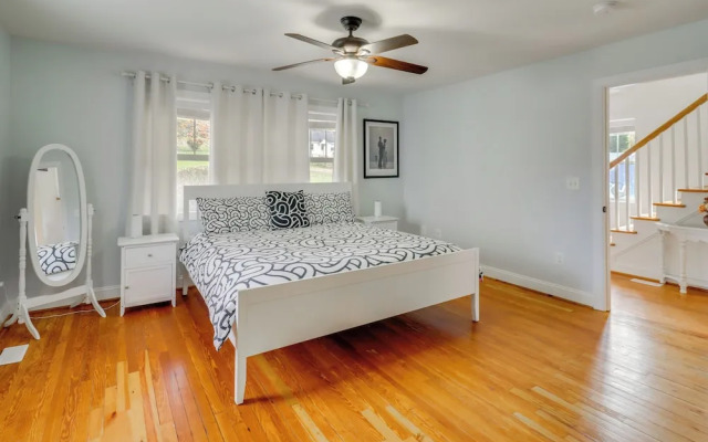 Warrenton Gem: Walk to Downtown!