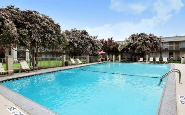 Ramada Conference Center New Iberia