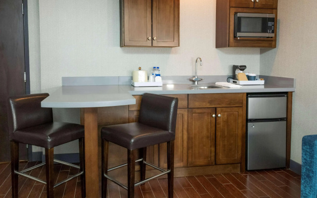 Crowne Plaza Niagara Falls NY Riverside by IHG