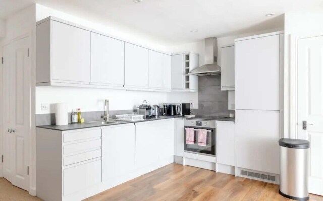 Beautifully Refurbished 2BD Flat- Clapham