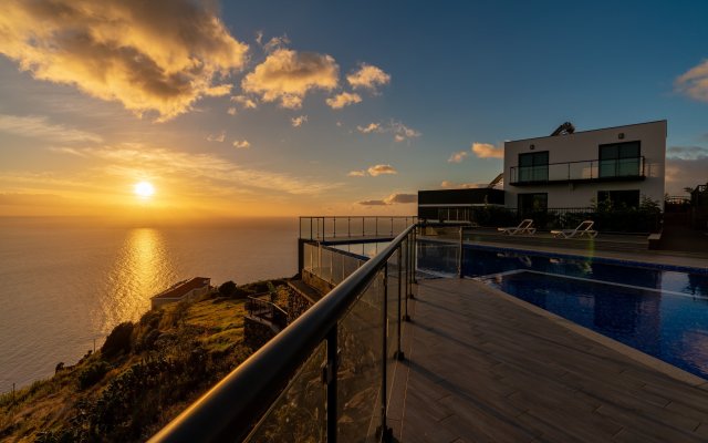 Contemporary Villas | Sunset Cliff 2