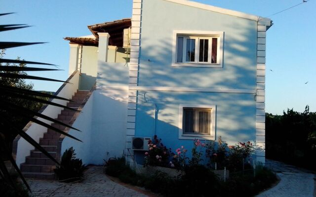 Tom's House/2 Between Paleokastritsa Dassia Ipsos!