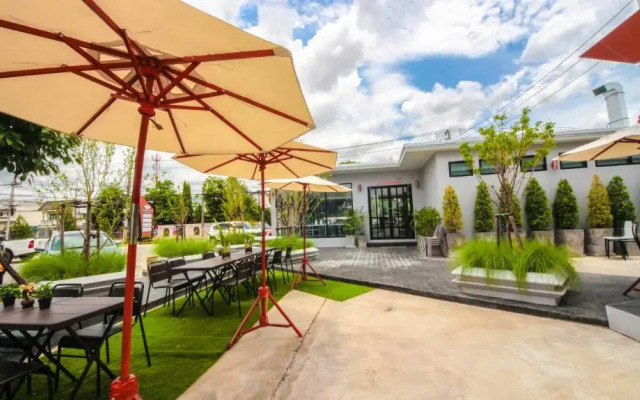 Jasper Hotel Ban Phai
