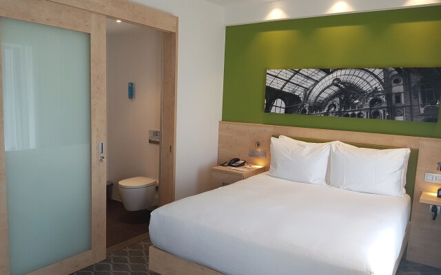 Hampton by Hilton Antwerp Central Station