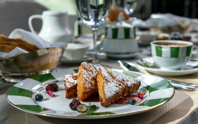 Alvear Icon Hotel