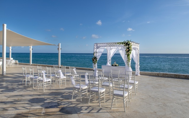 Viva Wyndham Dominicus Beach Resort — All Inclusive