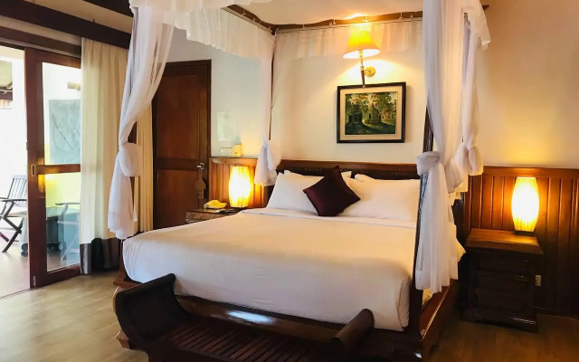 Nataya Roundhouse Coral Bay Resort and Spa