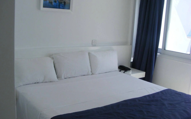 Sun Hall Beach Hotel Apts.