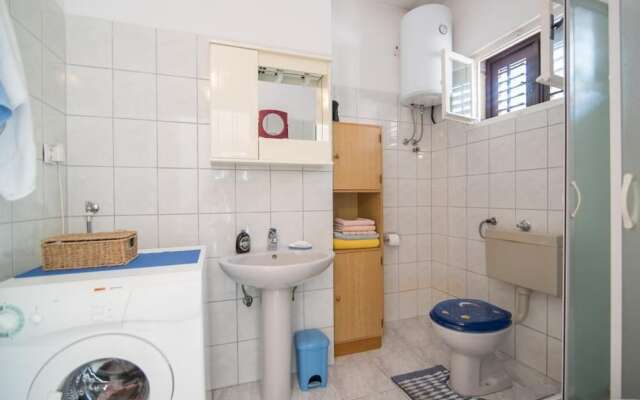 Apartment Alana -
