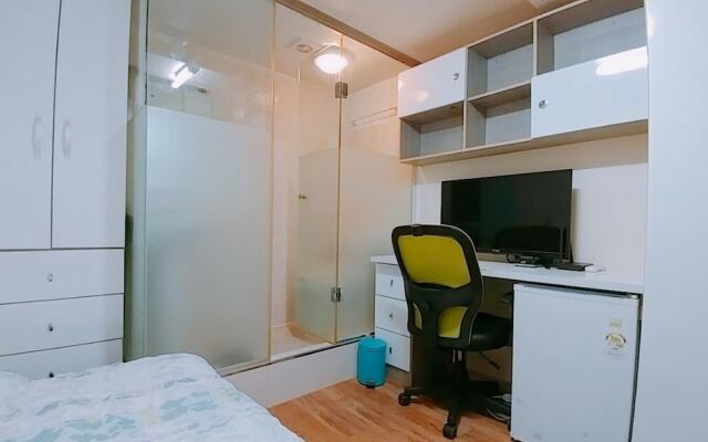 I One Guesthouse In Hongdae