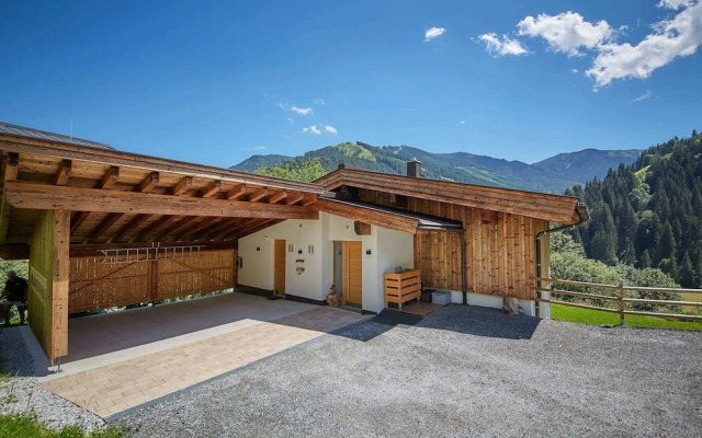Modern Chalet With Sauna
