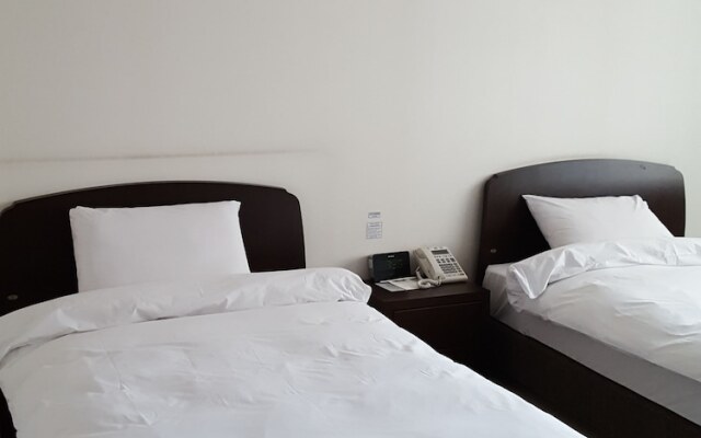 B Station Hotel