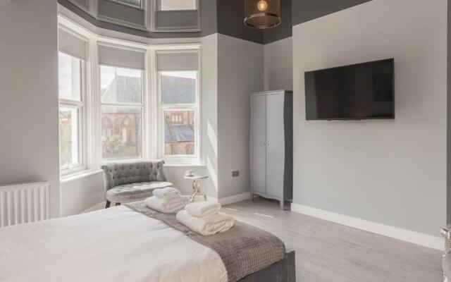Coastal Gem Apartment by Seaside Llandudno