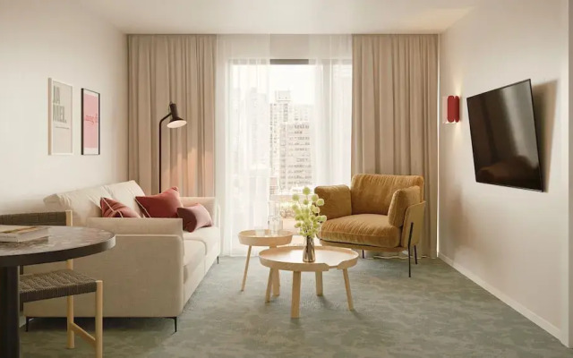 Bob W Munich City West