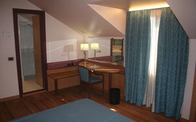 Albert Hotel