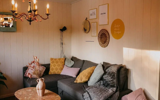 Chalet in Geel in Quiet Location by the Water