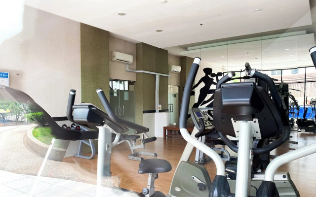 Modern Look and Restful Studio at Azalea Suites Apartment