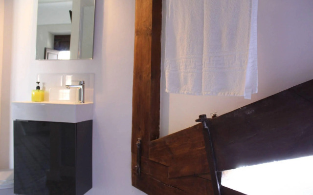 NWT Paradise Urban Hostel