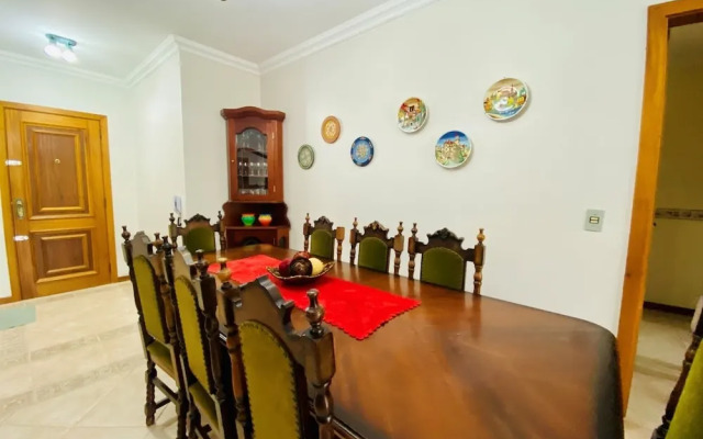 Cobertura ao Lado da Rua Torta  Gramado