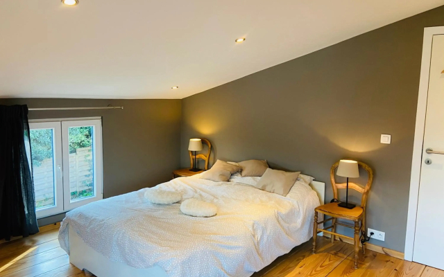 Jolie maison avec jardin.