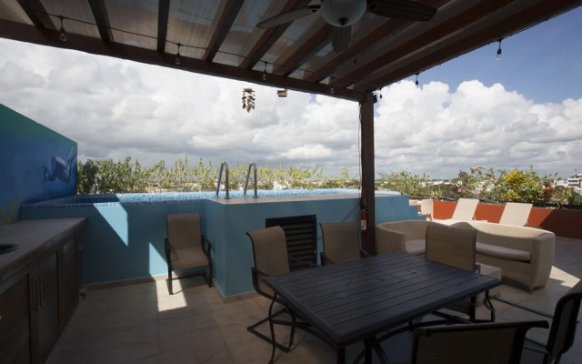 The City Condos by Playa Paradise