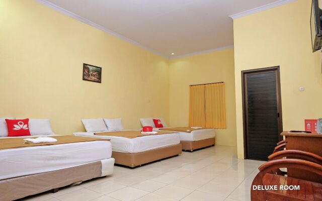 ZEN Rooms B Walk Batu