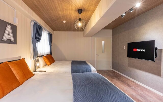 Bird Land in Shinsaibashi east