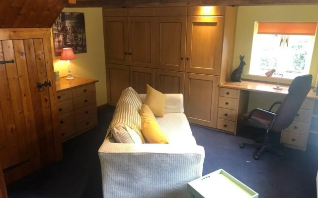 Sunshine Annex-double Bed,ensuite, Lounge, Kitchen