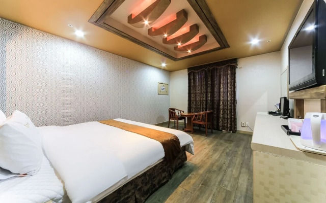 Tongyeong Man to Man