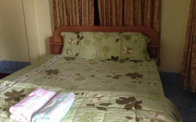 Chaleunheuang Guesthouse and Restaurant