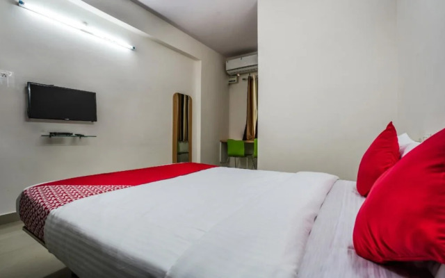 Siri Elite By OYO Rooms