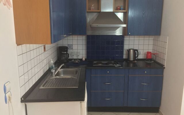 Alexiou Apartments Blue