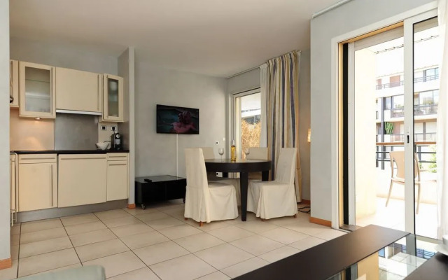 Pavillon Riviera 1 YourHostHelper