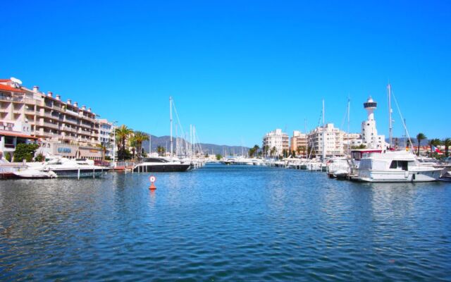 Port Empuries 10747