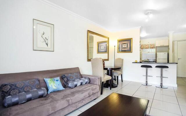 Corner House large 1 bedroom apartment