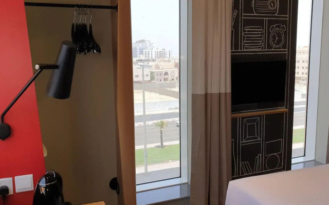 ibis Jeddah Malik Road
