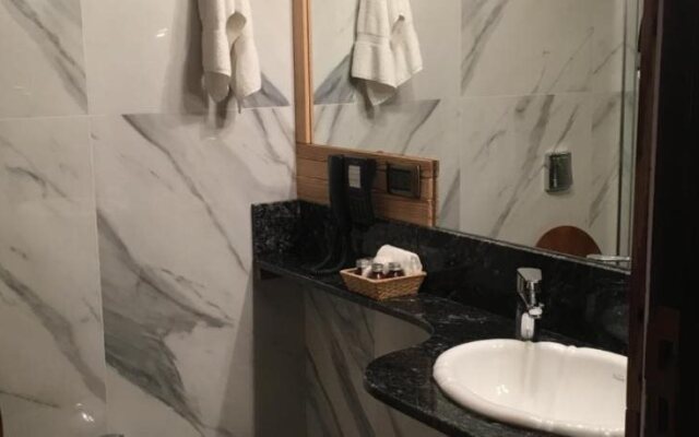 Los Nobles Hostal de Bosque