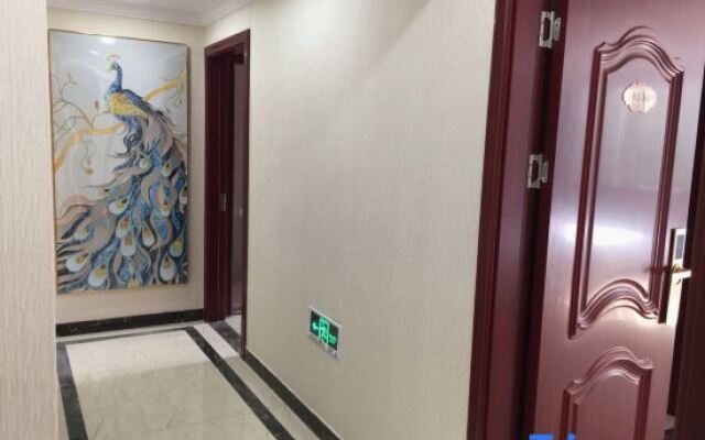 Pinghu liduo sheng business hotel