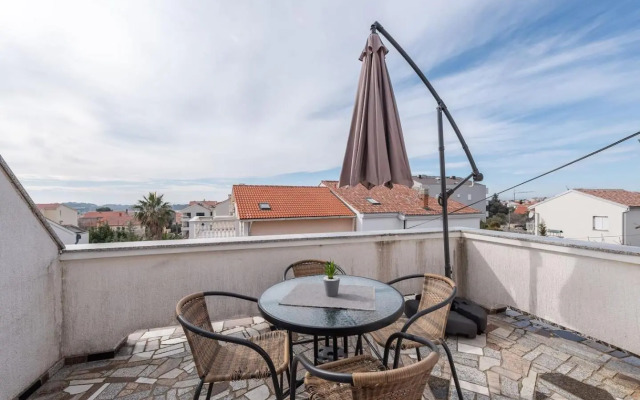 Vesna 2 city central apartment