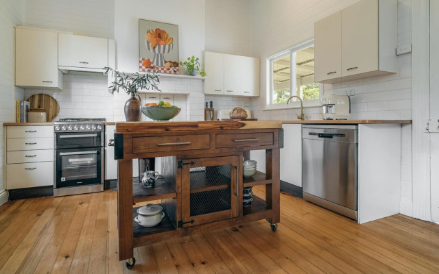 Quinn's Cottage - Central Armidale