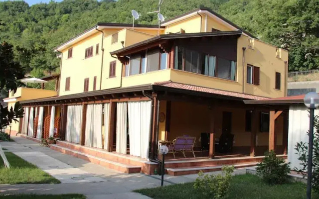 Casale Rondinella B&B
