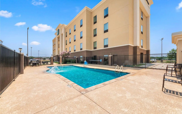 Quality Inn & Suites